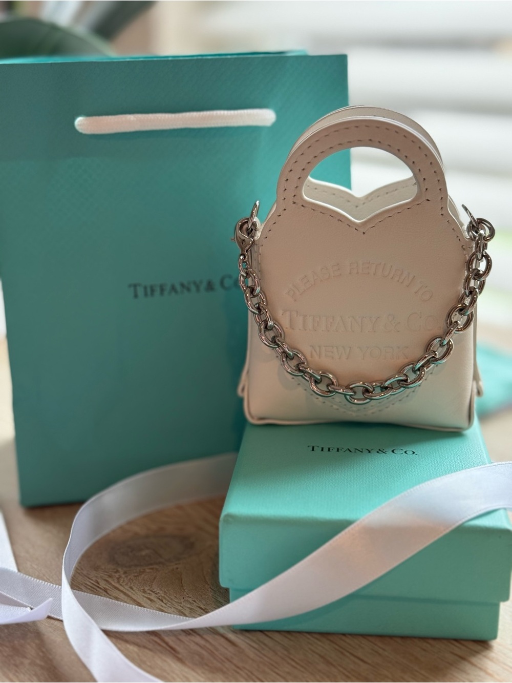 Tiffany & Co Return To Tiffany White Leather Nano Bag Charm Mini Purse Rare